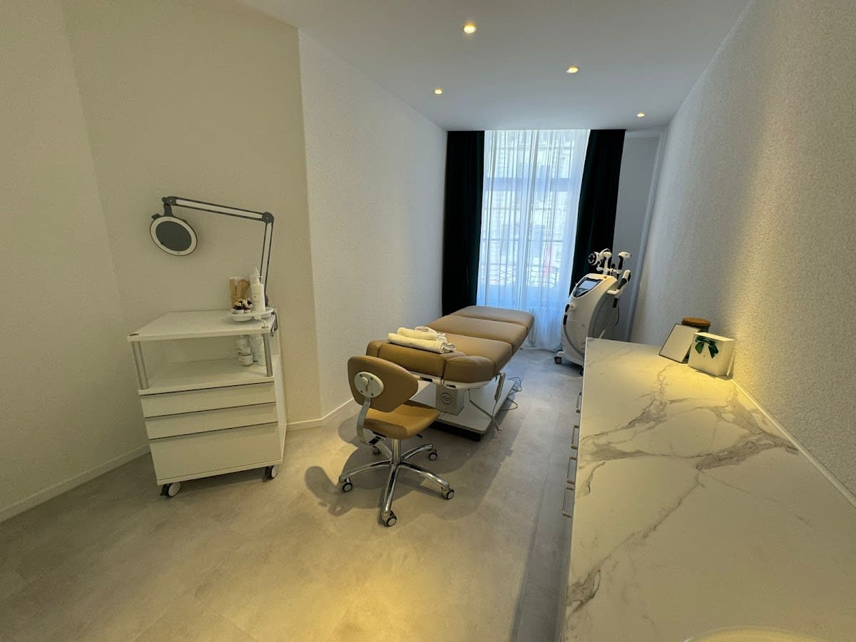 Med. Beauty Bern Kosmetikinstitut gallery image 7