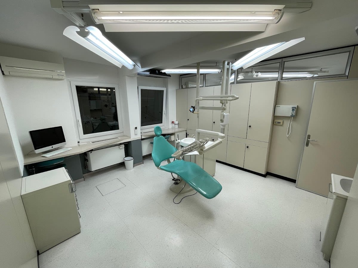 dr. med. dent. Lauper Reto gallery image 8