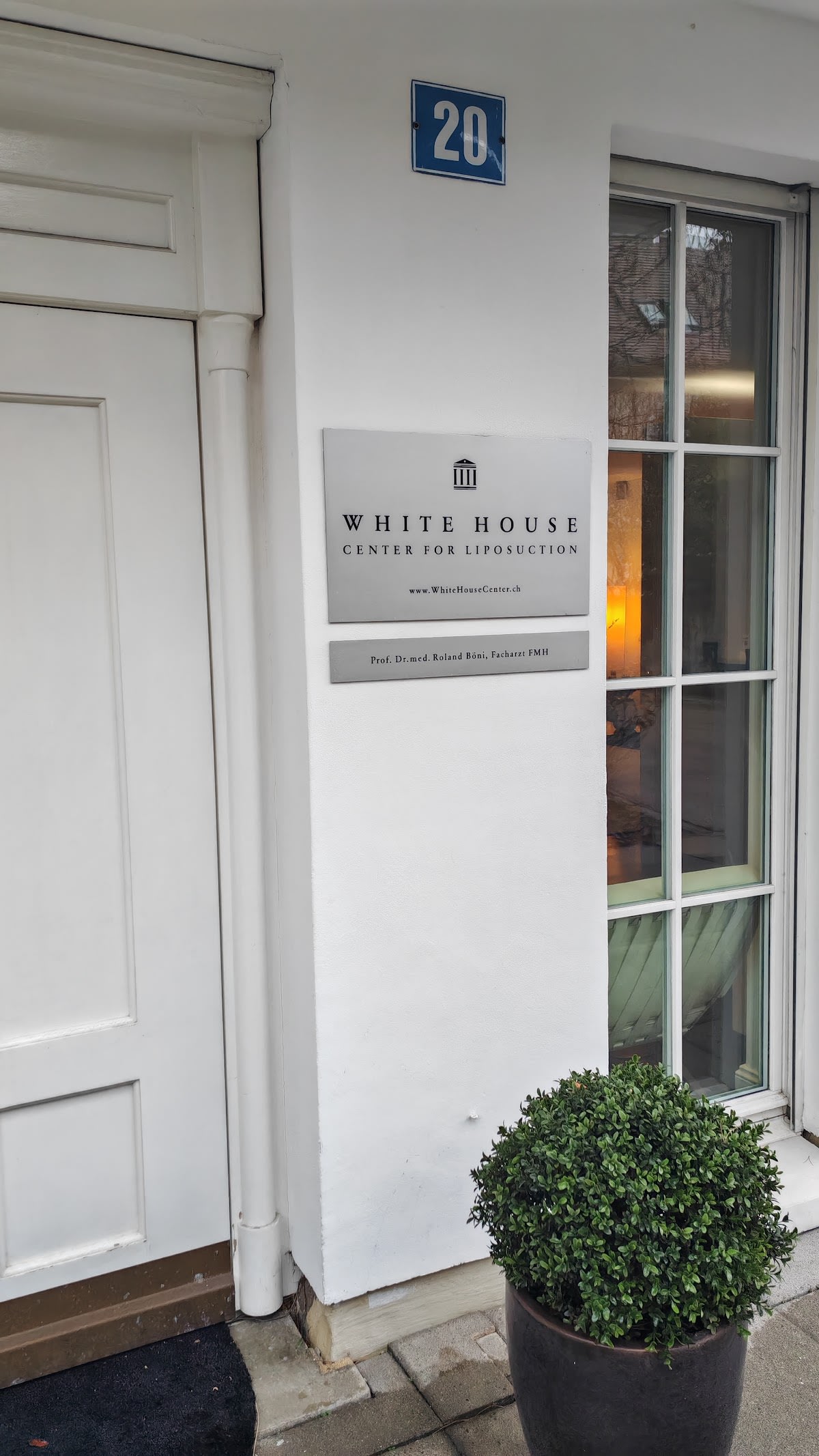 White House Center for Liposuction gallery image 3