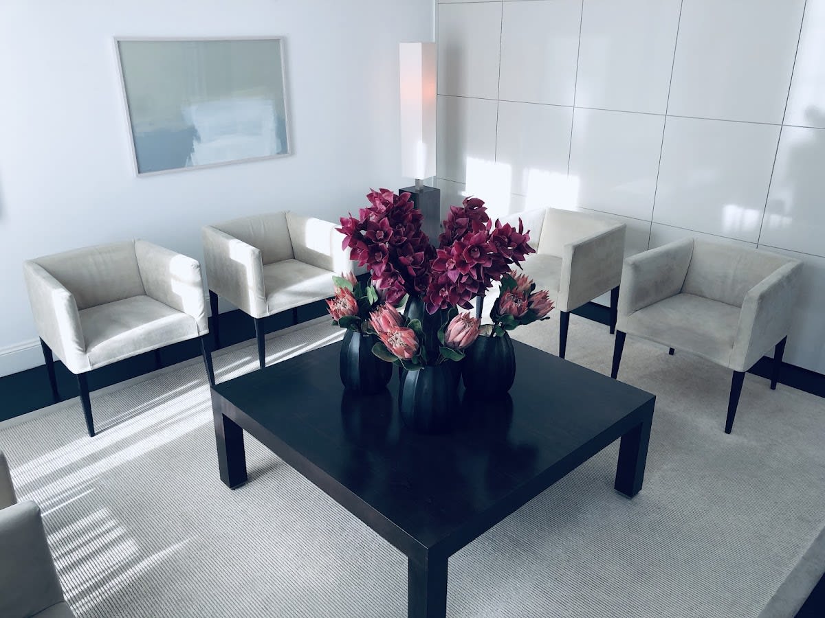 White House Center for Liposuction gallery image 5