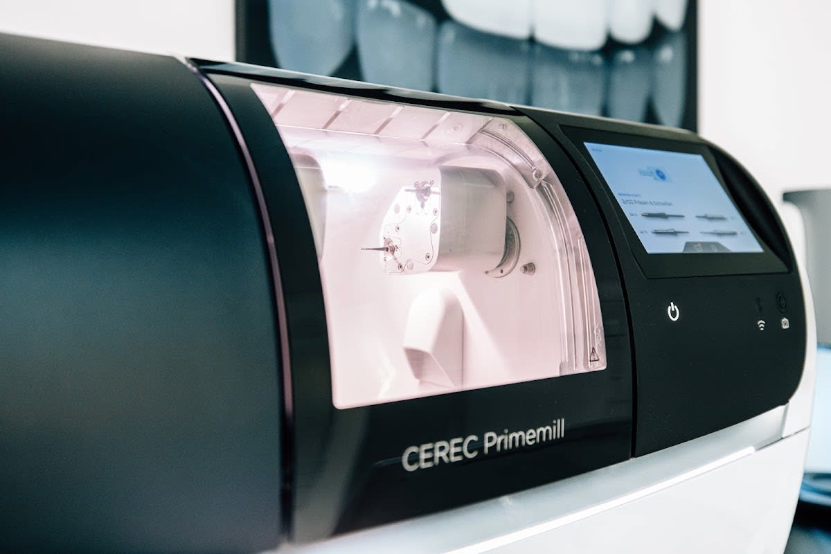 Zahnarzt Praxis ART D'LUXE AG Dr. Julia Launert Dr. André Shelkoff gallery image 5