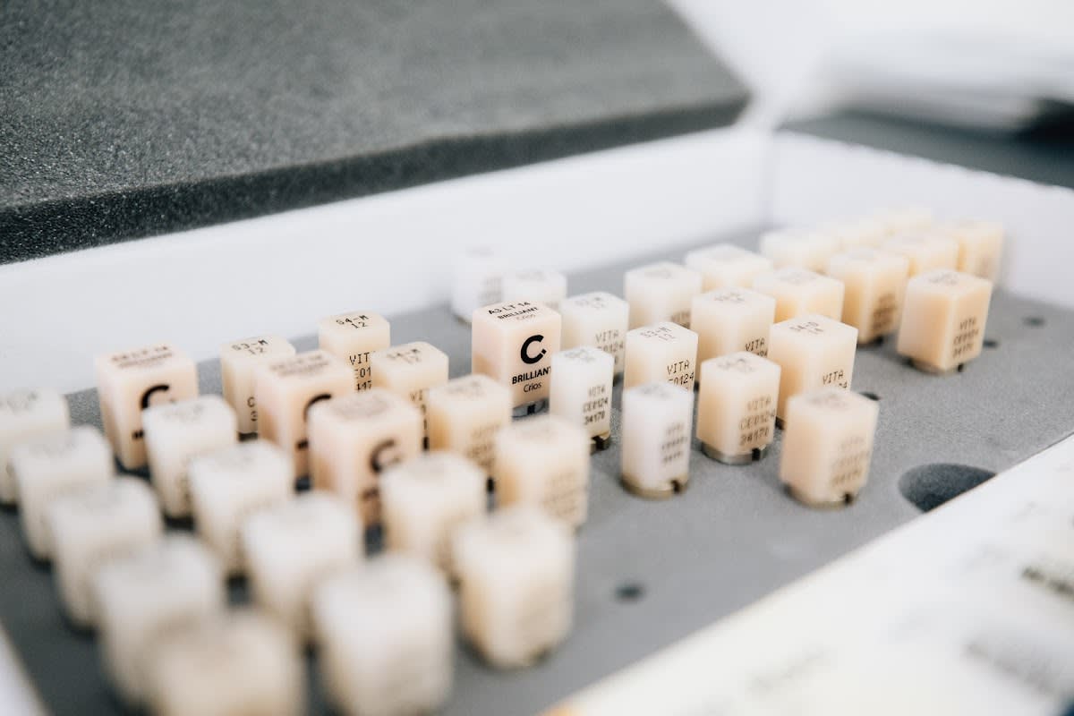 Zahnarzt Praxis ART D'LUXE AG Dr. Julia Launert Dr. André Shelkoff gallery image 6