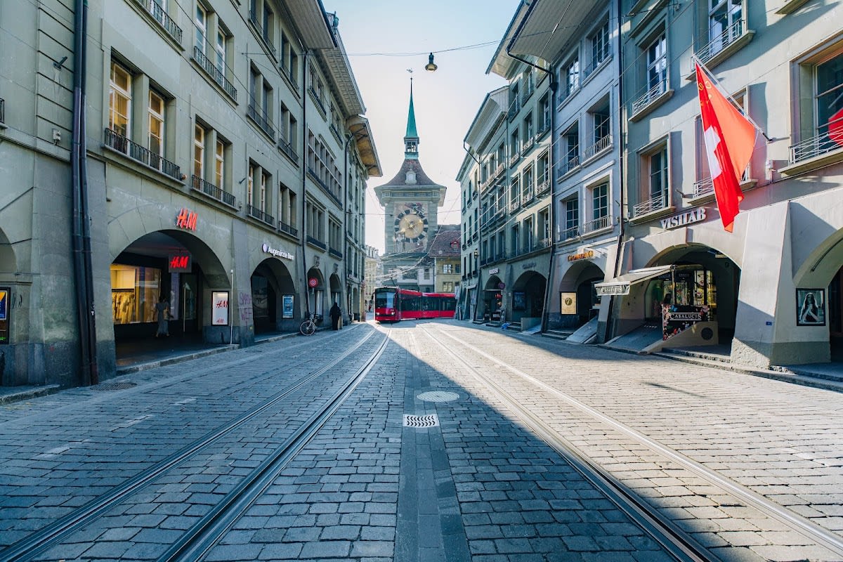 Zahnarzt Praxis ART D'LUXE AG Dr. Julia Launert Dr. André Shelkoff gallery image 7