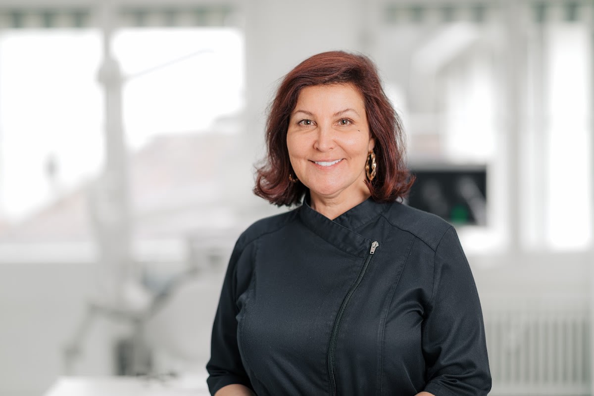 Zahnarzt Praxis ART D'LUXE AG Dr. Julia Launert Dr. André Shelkoff gallery image 9