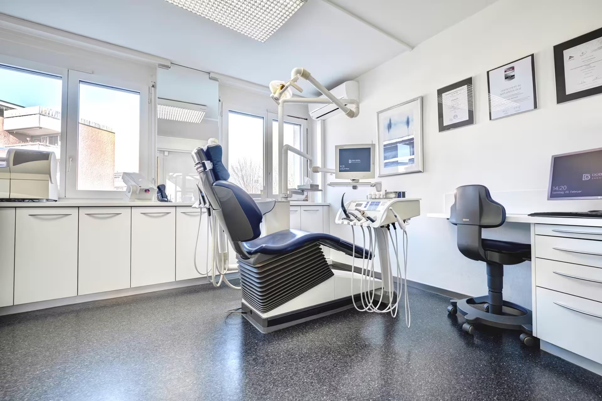 Dübi Dental gallery image 1