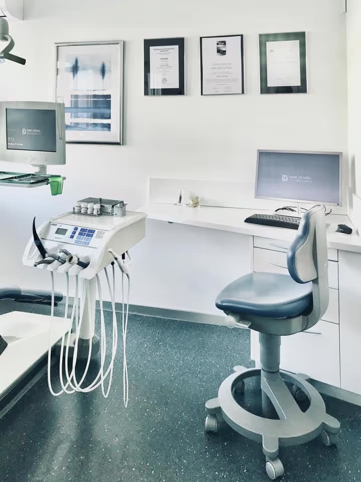 Dübi Dental gallery image 3