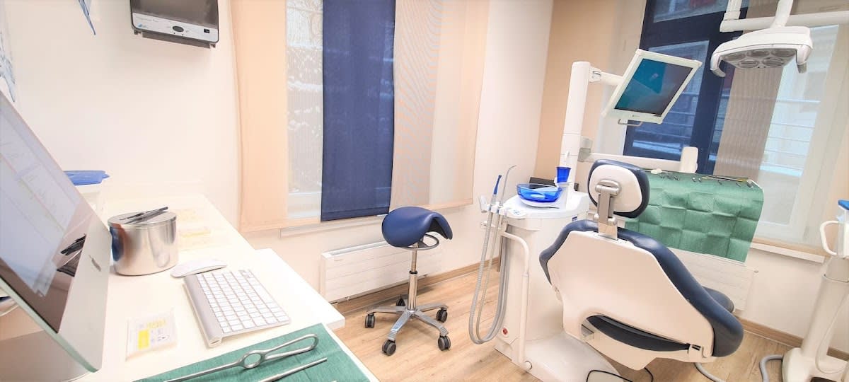 Zahnarztpraxis für Implantologie & Ästhetik AG gallery image 4