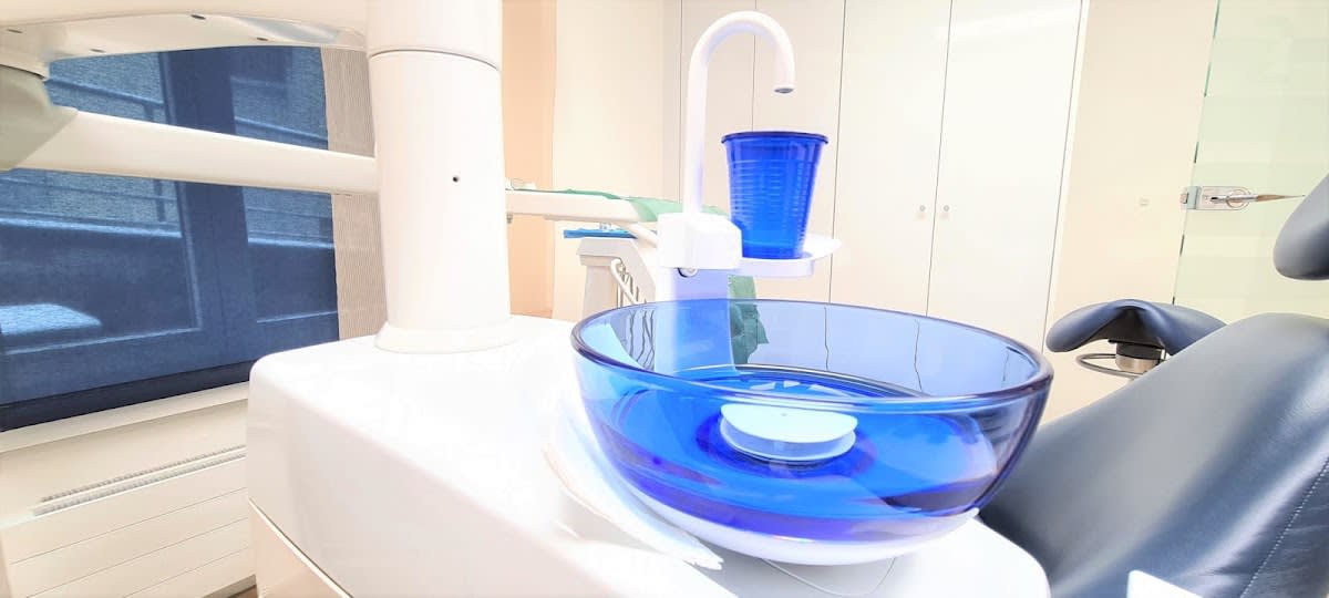 Zahnarztpraxis für Implantologie & Ästhetik AG gallery image 6