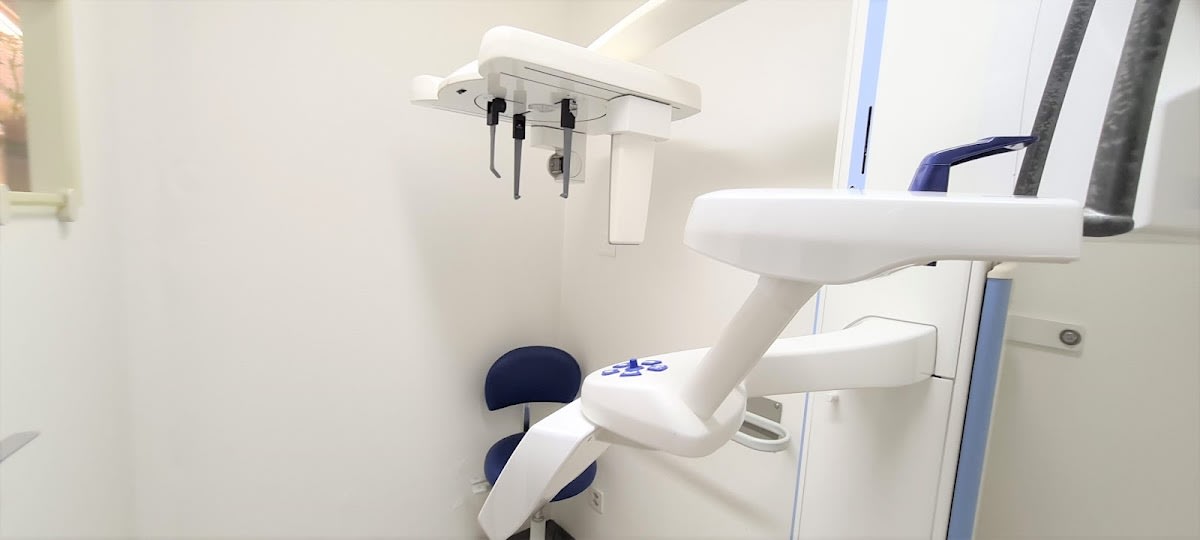 Zahnarztpraxis für Implantologie & Ästhetik AG gallery image 7