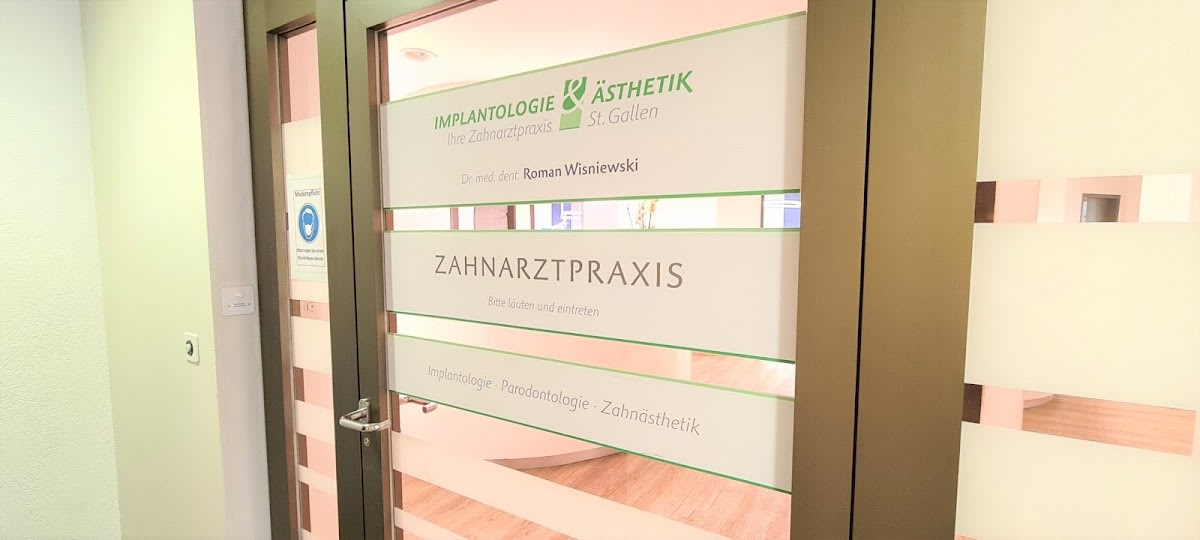 Zahnarztpraxis für Implantologie & Ästhetik AG gallery image 9