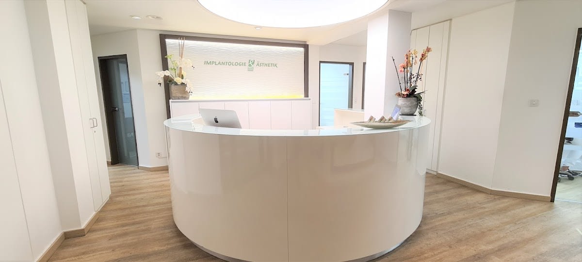 Zahnarztpraxis für Implantologie & Ästhetik AG gallery image 10