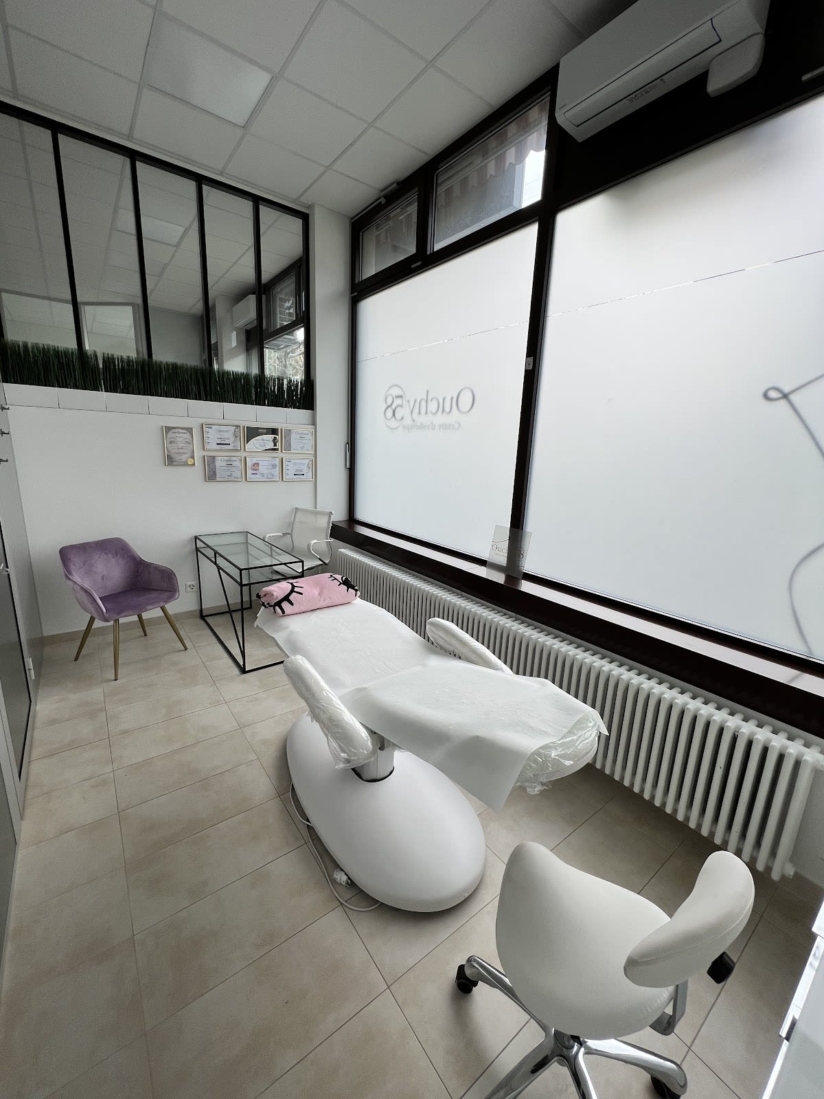 Maquillage semi-permanent et extension de cils à Lausanne gallery image 2