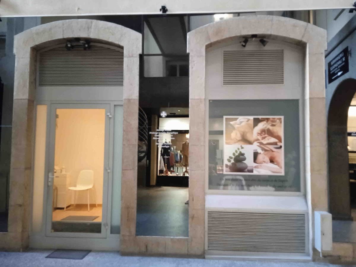 SOS Aesthetic by RBK gallery image 3