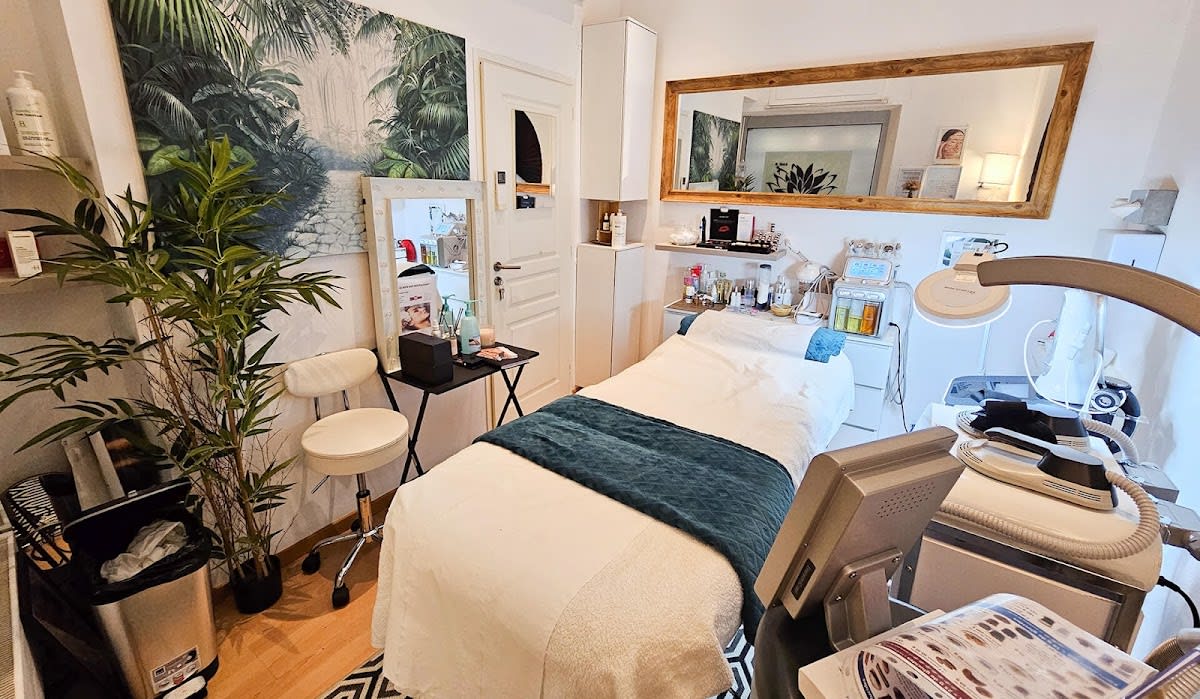 SOS Aesthetic by RBK gallery image 5