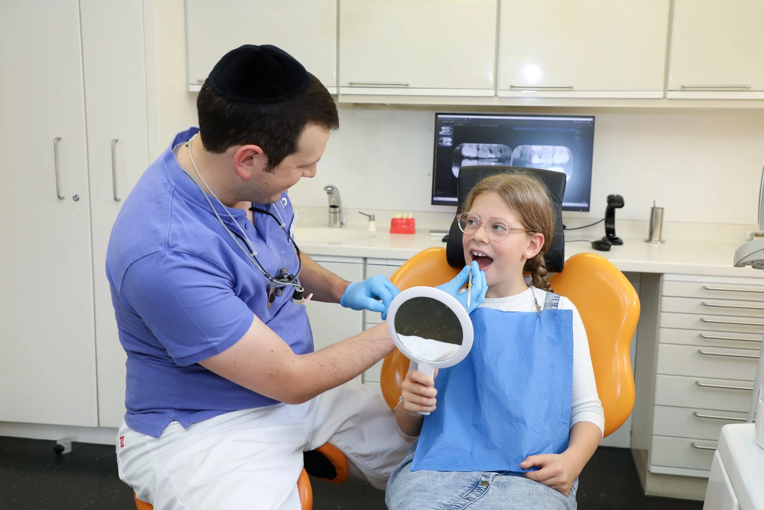 Zahnarzt4you - 8047 Zürich - Dr. med. dent. Markus Iczkovits gallery image 8