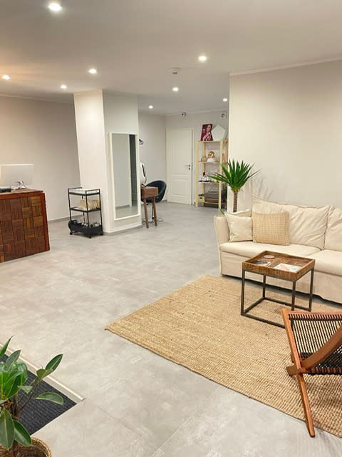 Aura Bern-Cosmetic and Spa gallery image 8