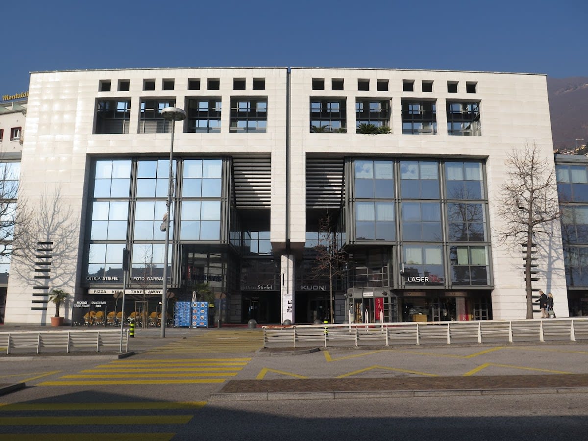 Dr. med. dent. Merlini Andrea gallery image 2