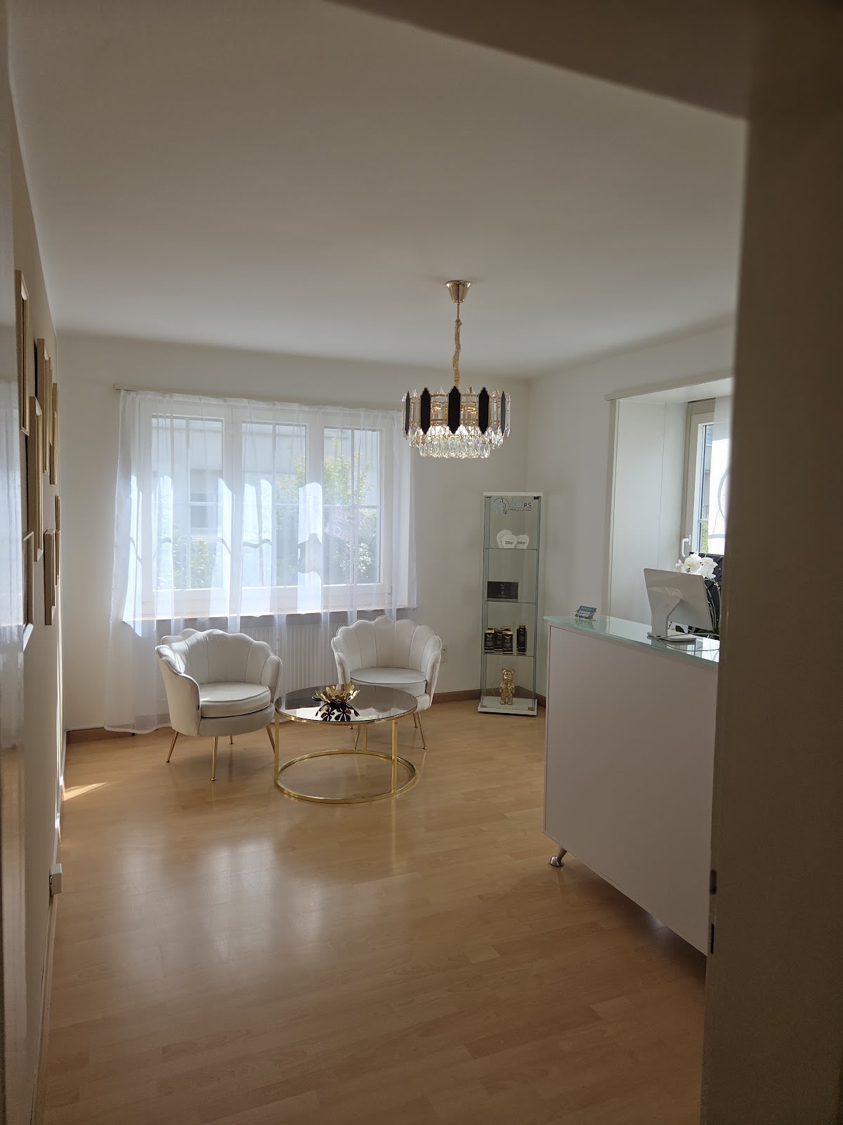 Med RS Cosmetics gallery image 7