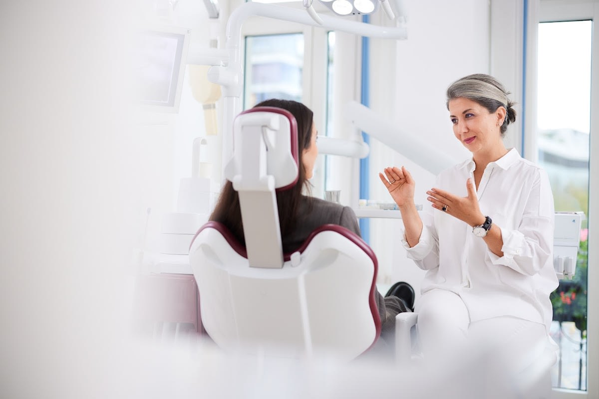 Zahnarztpraxis am Löwenplatz in Luzern gallery image 9