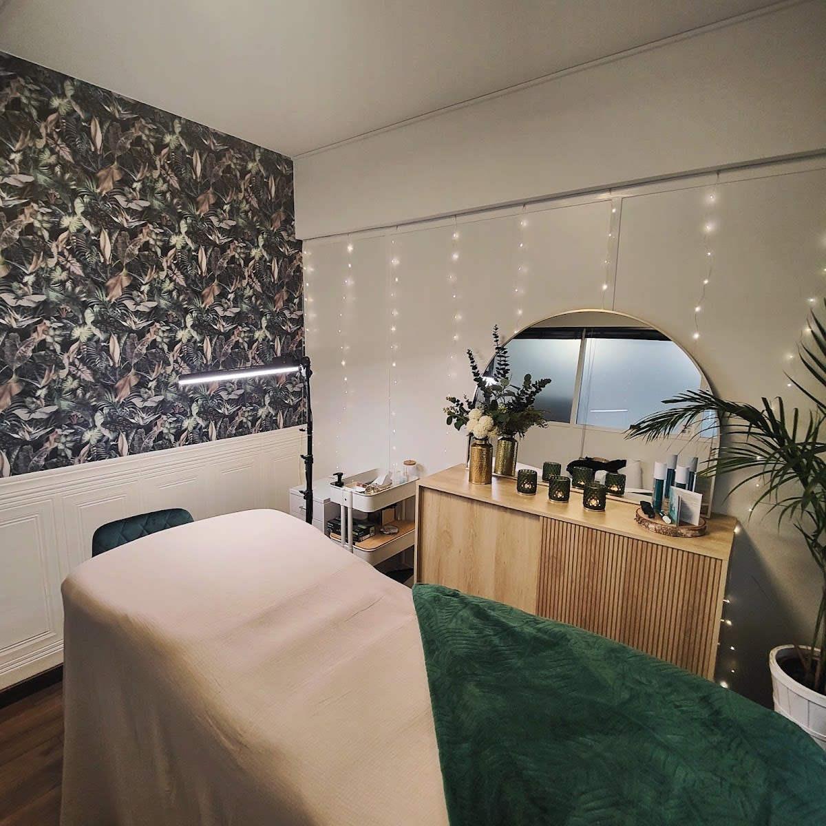 Designer Du Regard gallery image 1