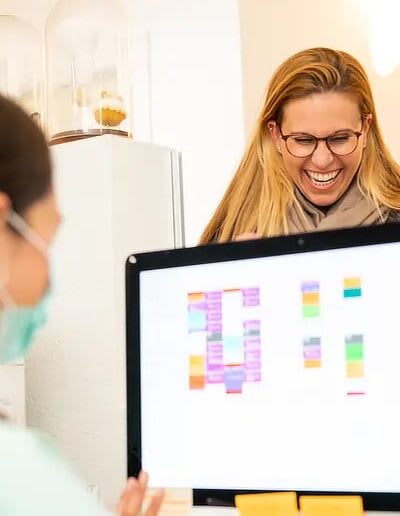 Zahnarzt Bern Dr.med.dent. Laura Barbara Flückiger & Kinga Keller Parodontologie Kinder Angstpatienten Invisalign gallery image 3