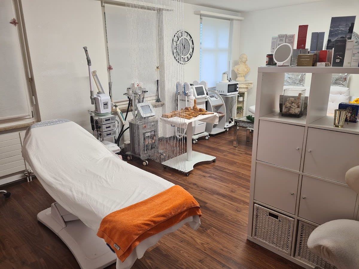 Beautyforever Kosmetikstudio Basel gallery image 2