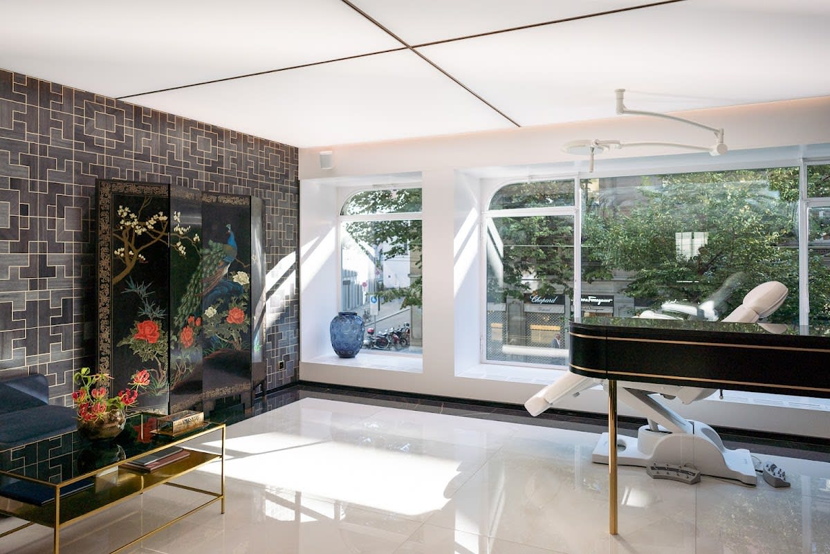 SKINIC - CLINIC & SOCIAL CLUB gallery image 4