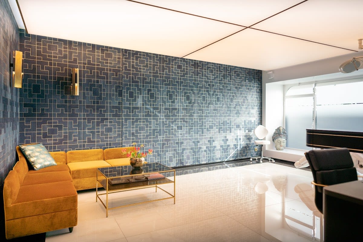 SKINIC - CLINIC & SOCIAL CLUB gallery image 5