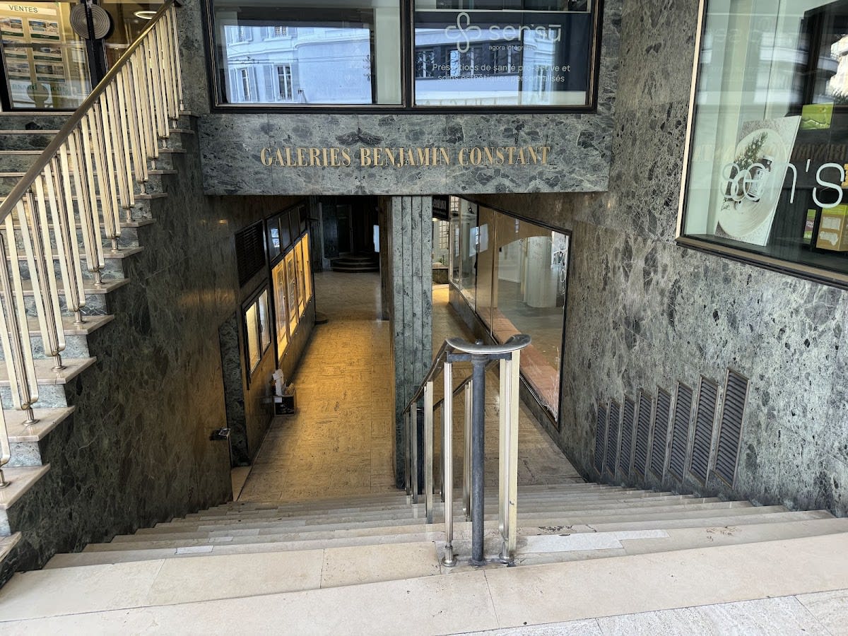 Expert du regard by Nasrin gallery image 3