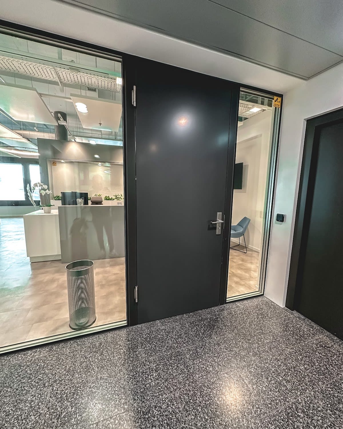 Lovely Smile - Bern gallery image 6