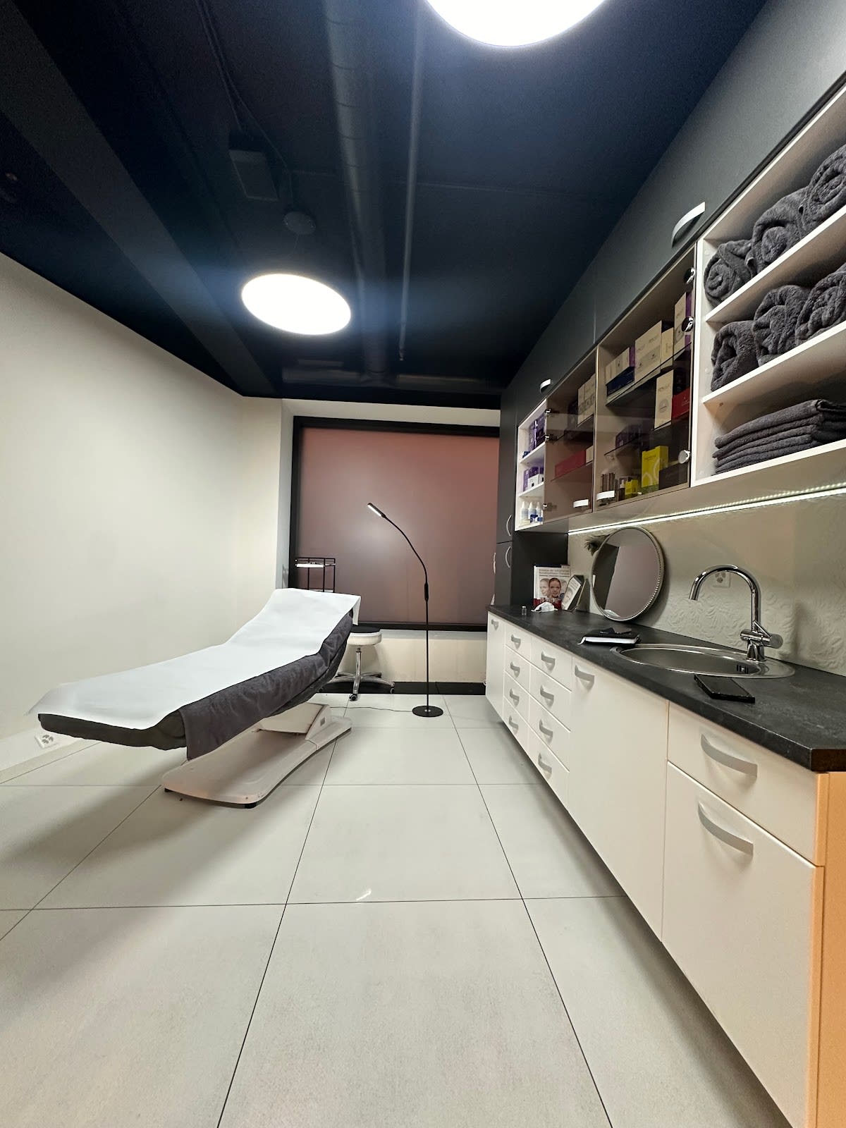 DIARFACE AESTHETICS - THE BEAUTY CLINIC gallery image 1