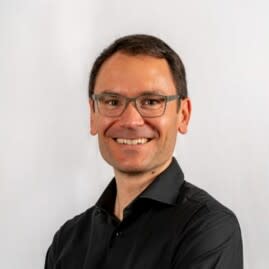 TEAM 15 - PRAXIS FÜR ZAHNMEDIZIN DR. HERMANN & PARTNER gallery image 1