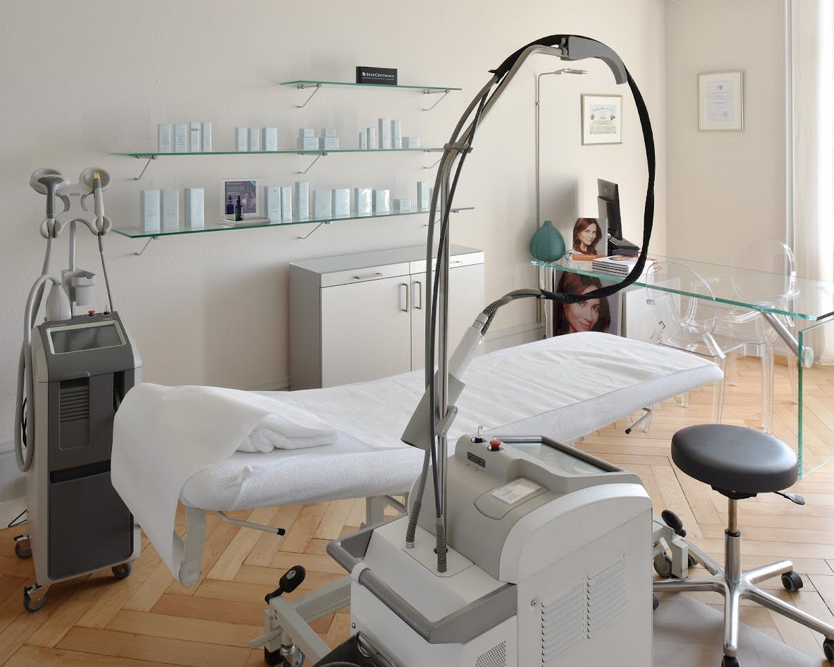 LASERIS Centre Laser de Dermatologie Esthétique et Médicale gallery image 2