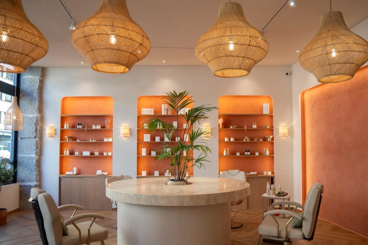 Beauty and smile gallery image 3