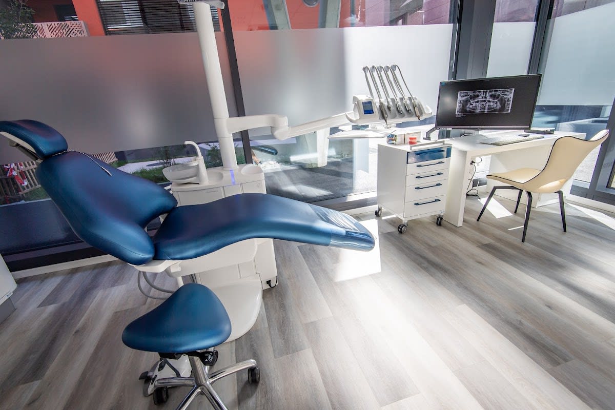 Clinique Dentaire en Dorigny by Dr. Laura Musat gallery image 4