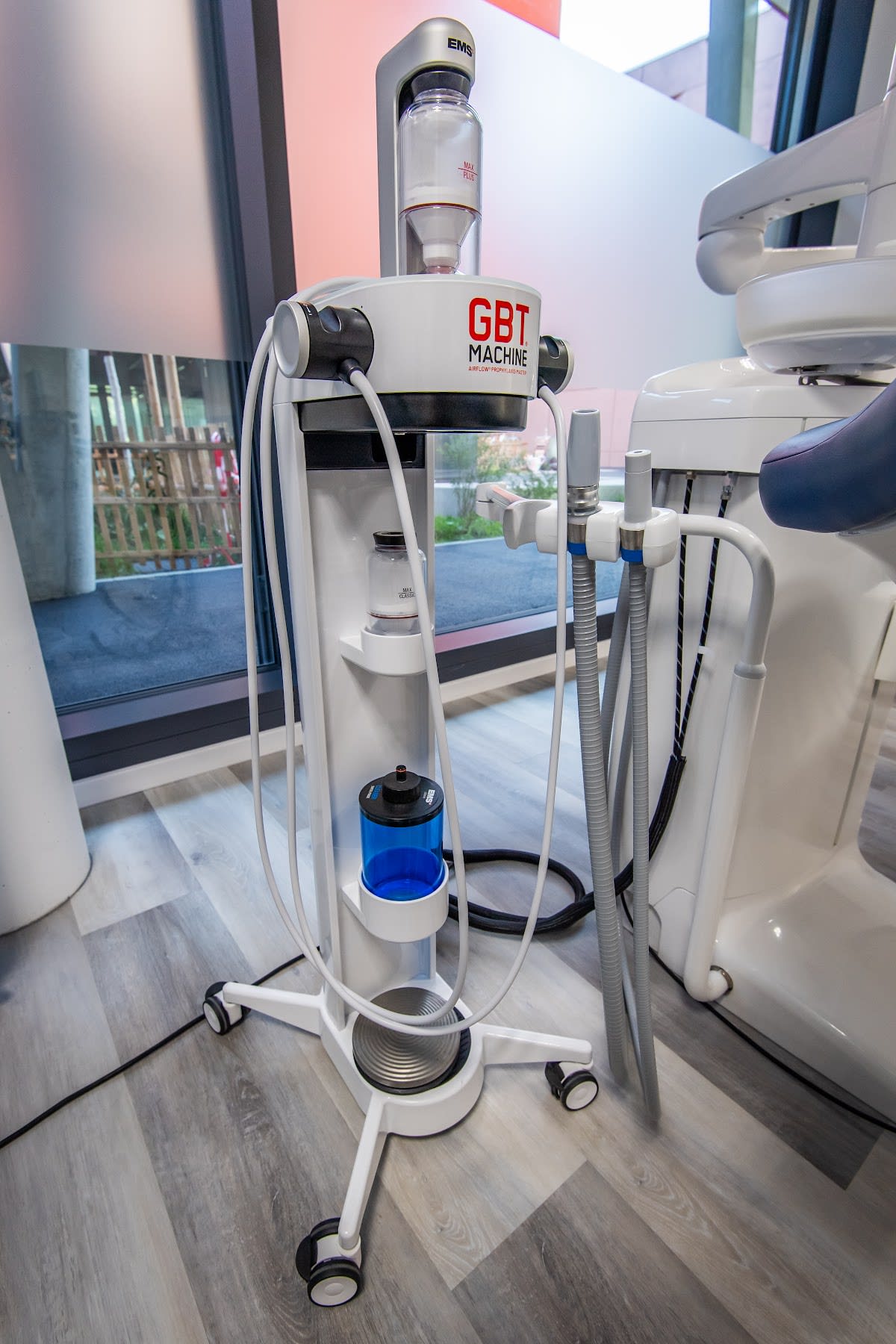 Clinique Dentaire en Dorigny by Dr. Laura Musat gallery image 6