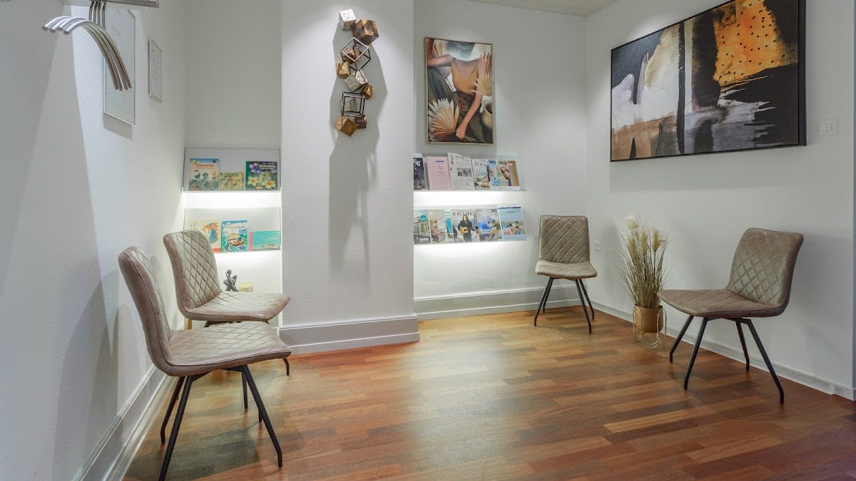 Zahnarztpraxis Dr. Meier gallery image 2