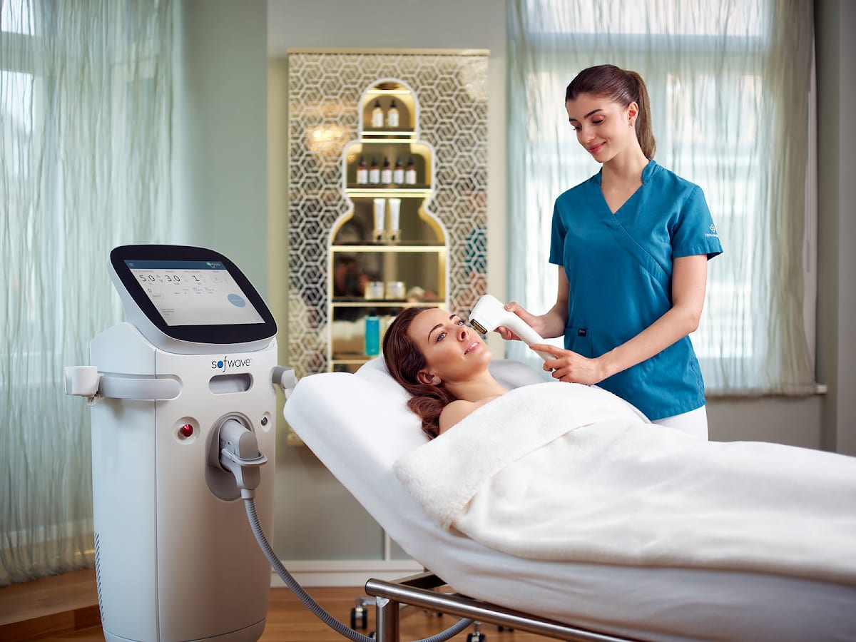 Dermanence Bahnhofstrasse | Hautarzt-Praxis für Dermatologie & Ästhetik gallery image 6