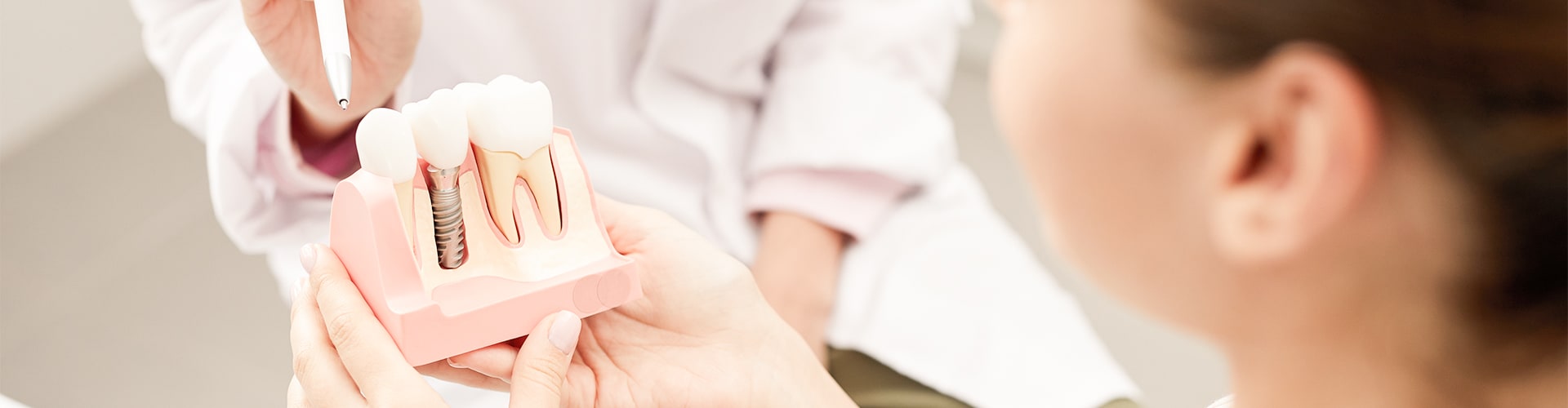 Zahnarztpraxis für Orale Implantologie und Rekonstruktive Zahnmedizin AG gallery image 1