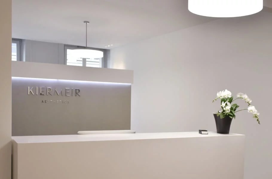 Plastische Chirurgie Bern - Dr. med. David Kiermeir gallery image 2