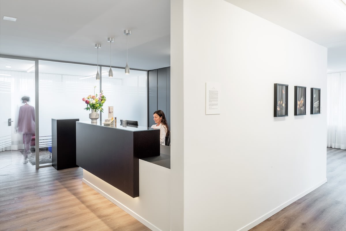 AARE KLINIk gallery image 4