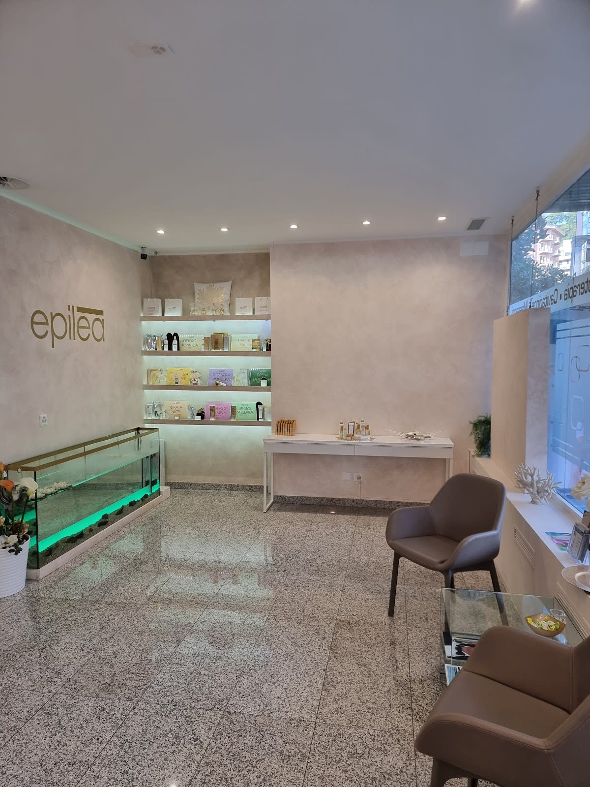 TSBH - The Swiss Beauty Hub gallery image 1