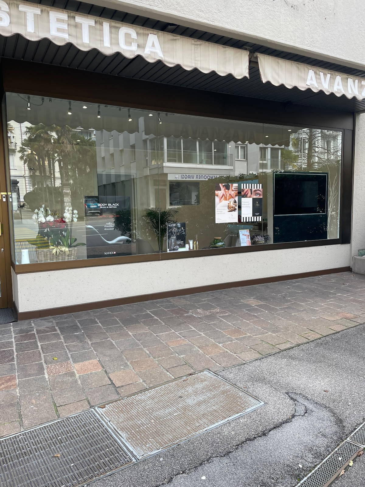 TSBH - The Swiss Beauty Hub gallery image 5