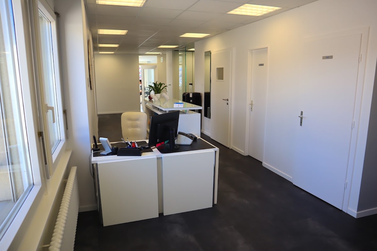 Centre Dentaire Naharro | Lausanne gallery image 4