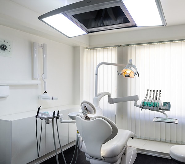 Centre Dentaire Naharro | Lausanne gallery image 7