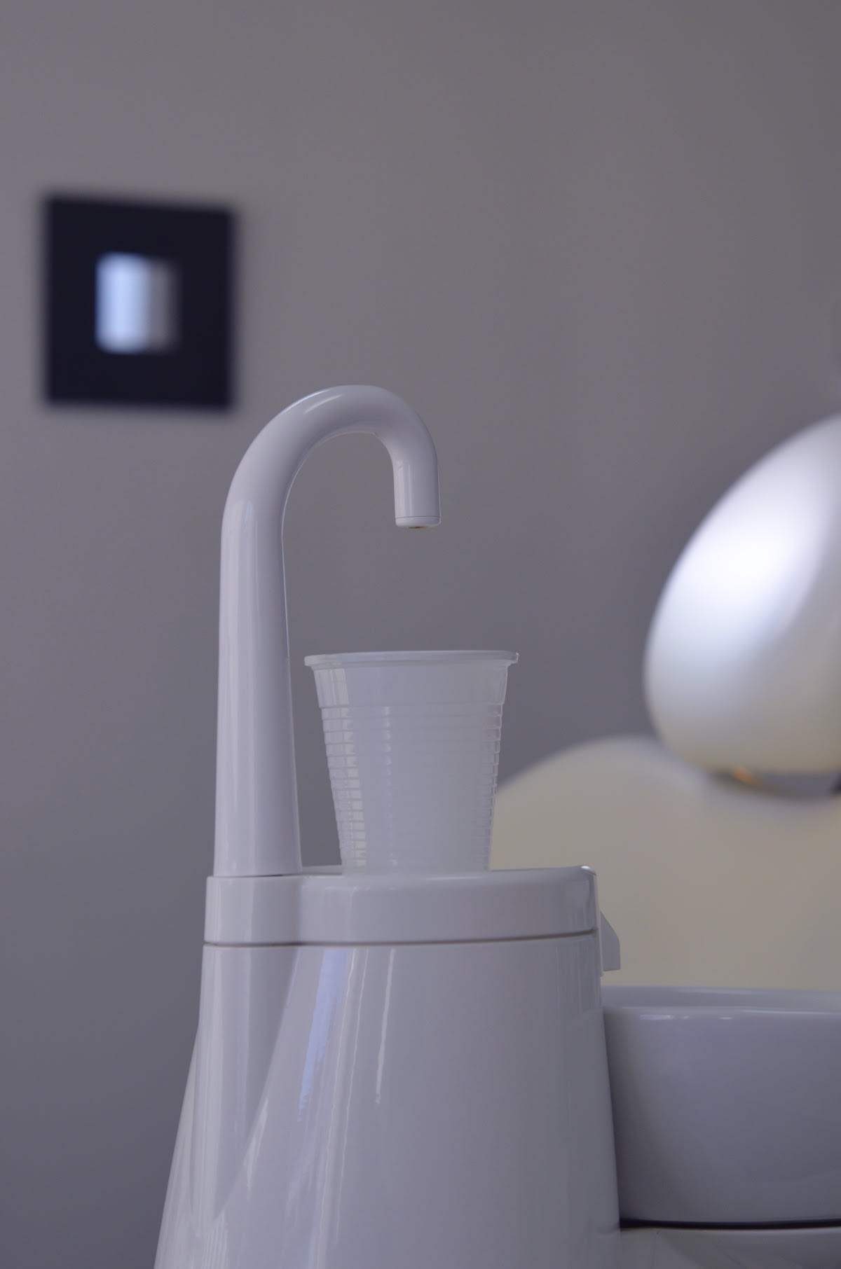 Centre Dentaire Naharro | Lausanne gallery image 9