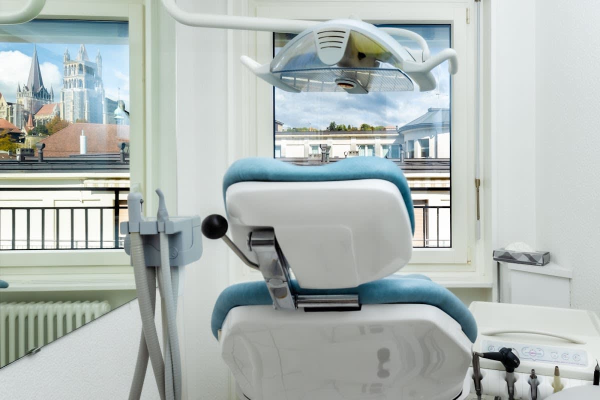 Cabinet GRAF | SANZ MARTIN - parodontologie et implantologie dentaire gallery image 7