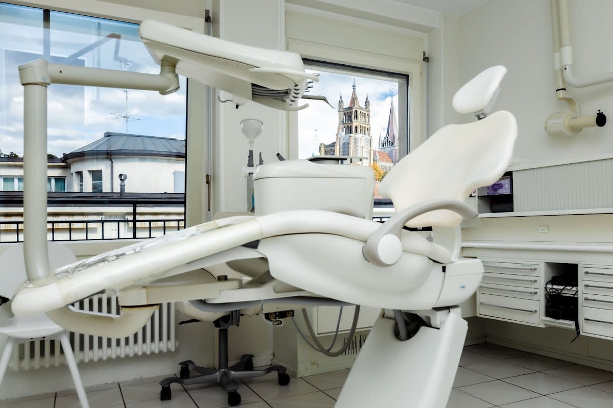 Cabinet GRAF | SANZ MARTIN - parodontologie et implantologie dentaire gallery image 8