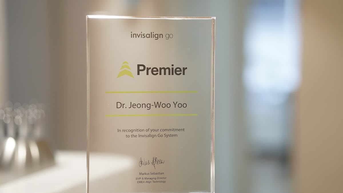 Smilezone Zahnarztpraxis | Dr.Gold und Yoo | Dentist Zug | Zuger Zahnärzte gallery image 10