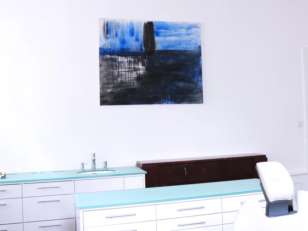 Mr. Dr.med.dent. Luca Rodoni gallery image 6